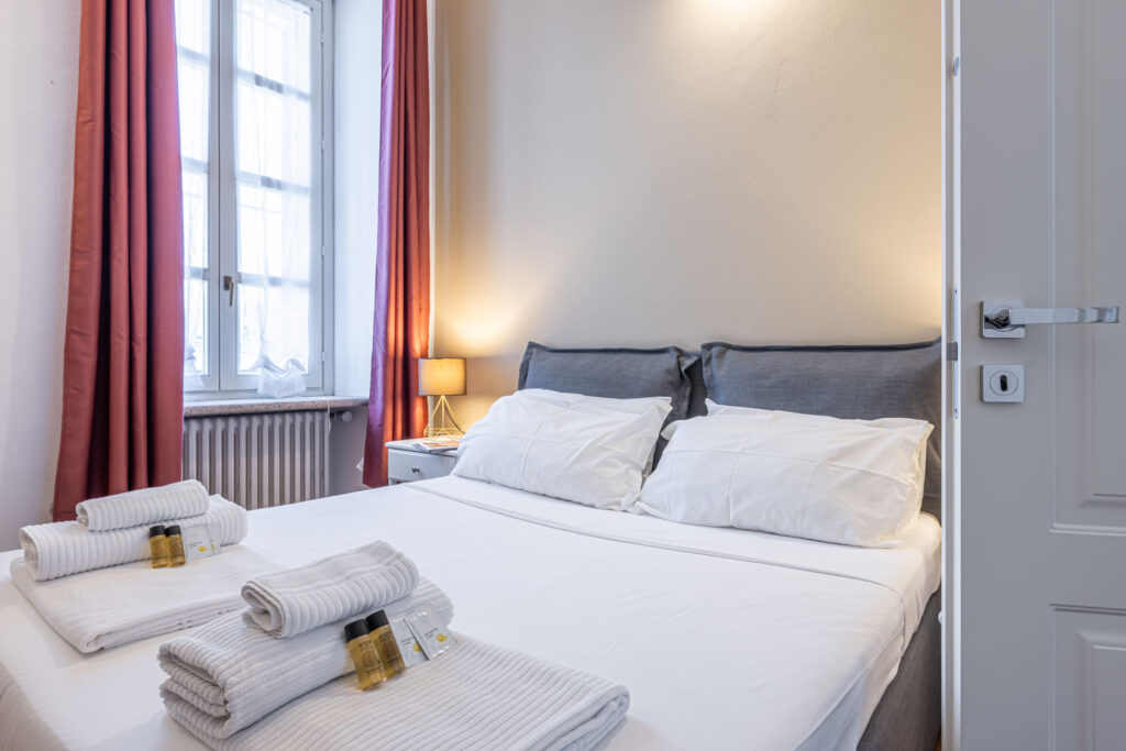 Suites Mansion Camino - casa vacanze a Rozzano